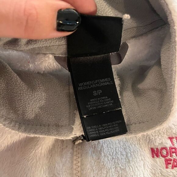 North Face White‎ Breast Cancer Athletic Jacket Women Small - Picture 5 of 6